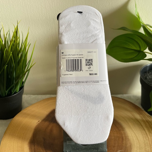 Nike Everyday Plus Lightweight Footie Socks 3-Pack size (Women’s foot size 6-10) - Picture 4 of 10